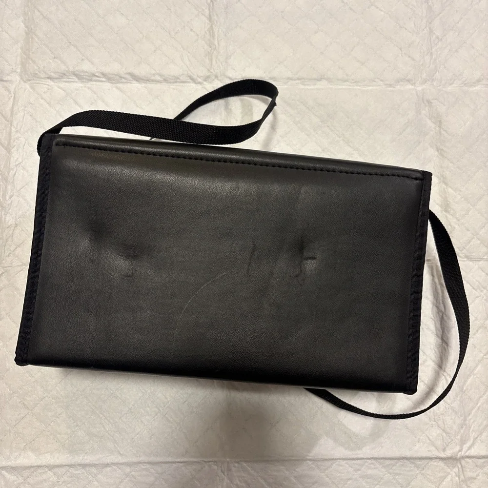 Nikon SS-29 Case for SB Flash Unit Lens - Genuine Black‎ Nikon Case with strap